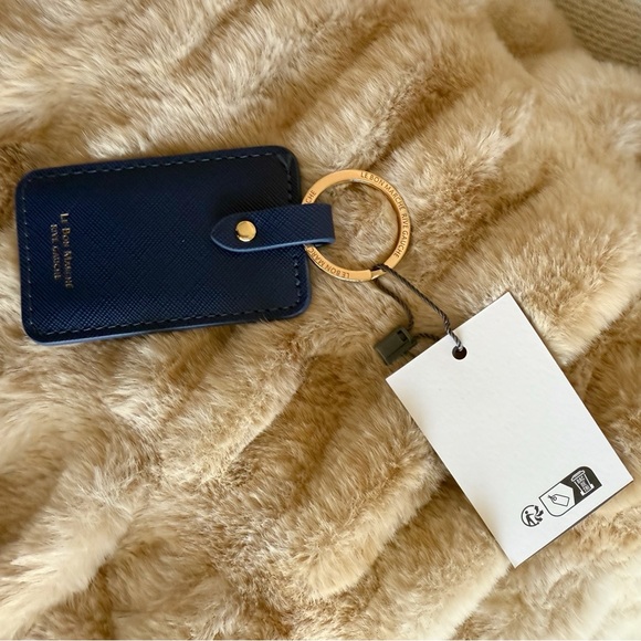 Le Bon Marche Key Ring Escalator Pattern. NWT - Picture 3 of 3